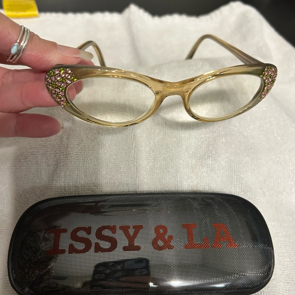Issy and La plastic eyeglass frames with rhinestones
